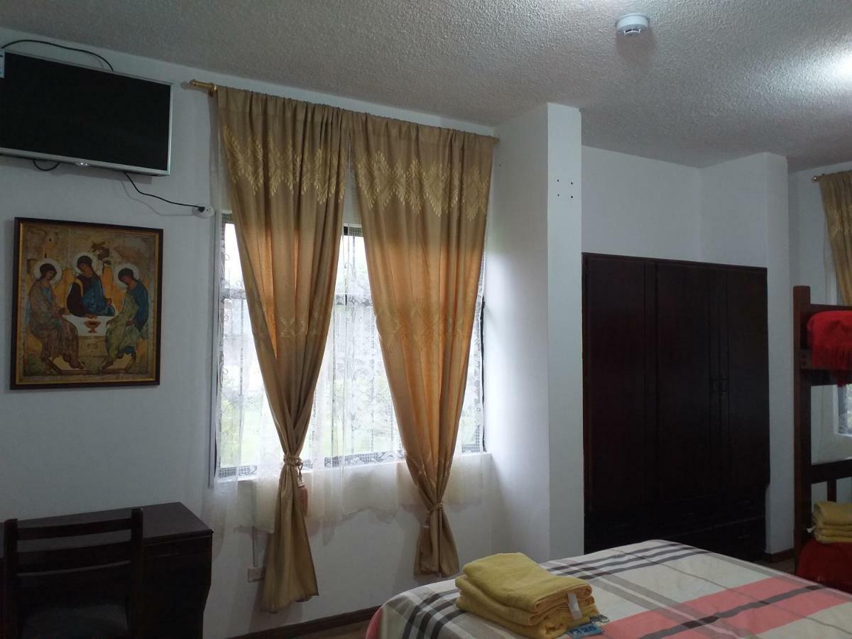 Hotel Casa Del Peregrino Santo Thomas 3*