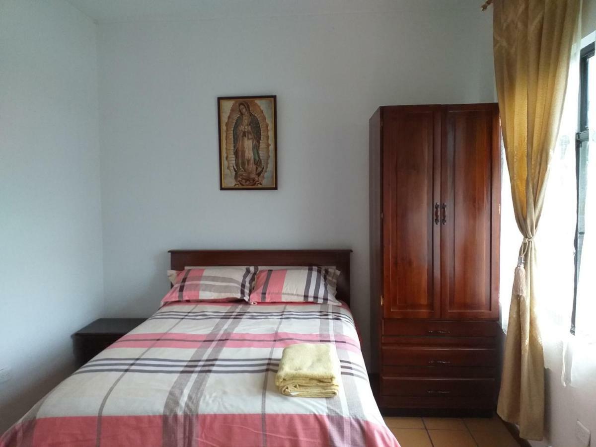 Casa Del Peregrino Santo Thomas 酒店 Banos (Tungurahua)